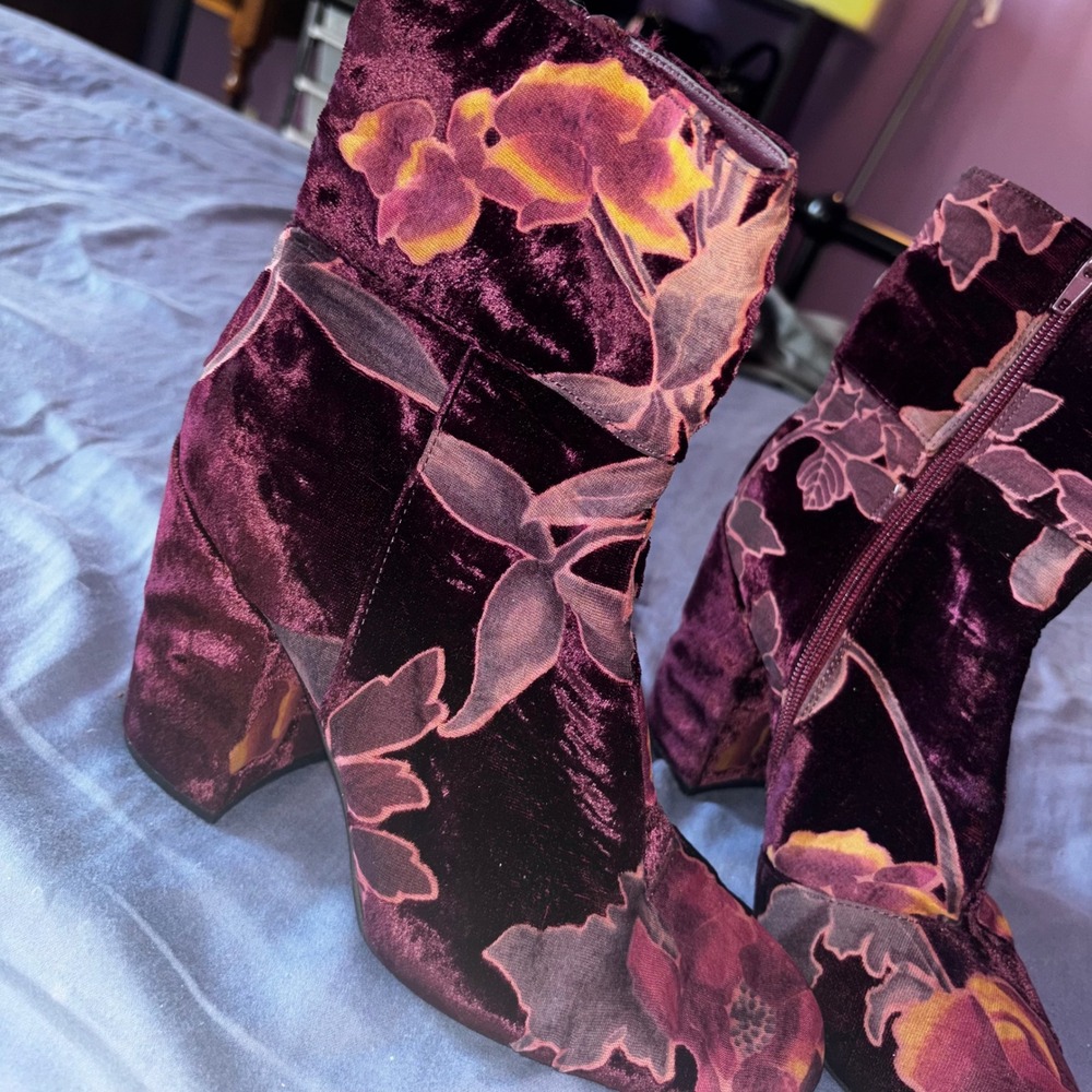 Y2K Whimsigoth Steve Madden Elissa Floral Velvet Ankle Boots Block Heel 8.5M - Picture 3 of 8